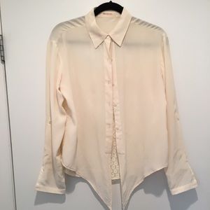 Two by Vince Camuto button down blouse